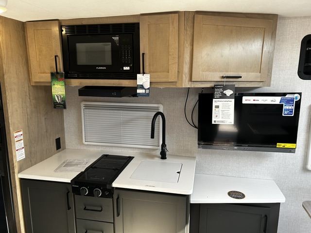 2026 Ember RV Overland Series 240TKR - Image 10
