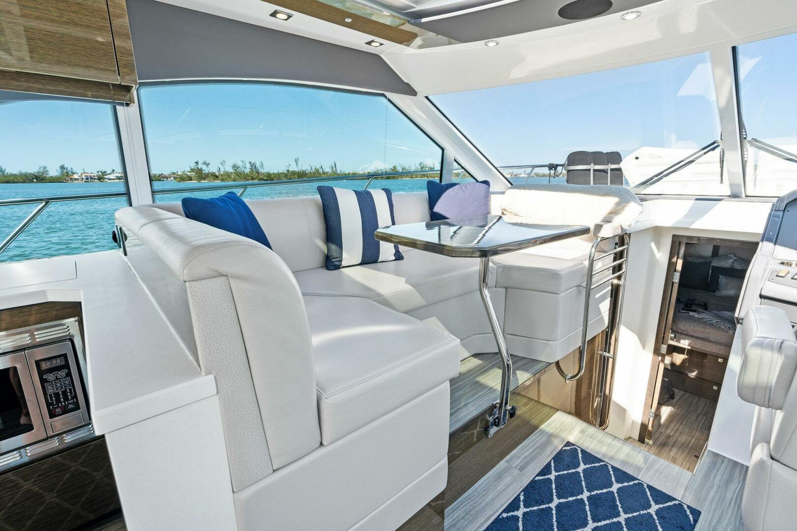 2019 Cruisers Yachts 45 Cantius - Image 35
