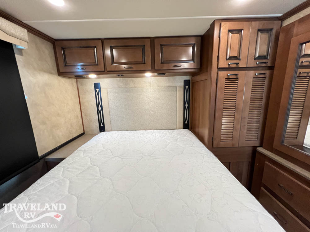 2015 Fleetwood Excursion 35B - Image 33