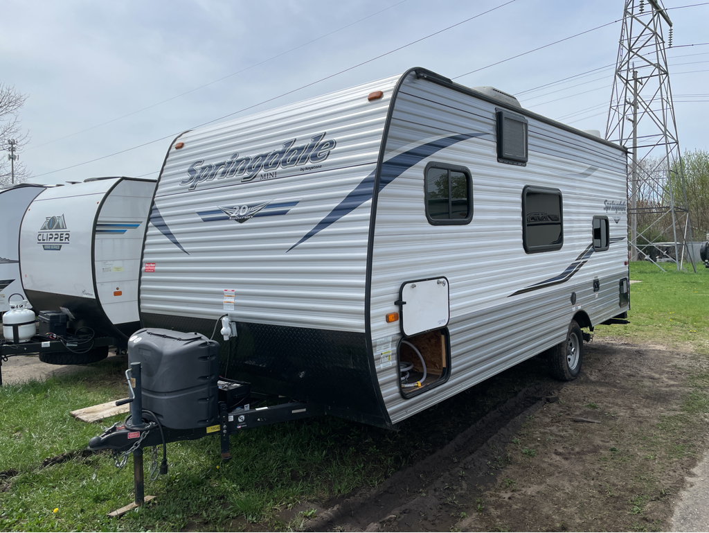 2019 Keystone Springdale Mini 1800BH - Image 4