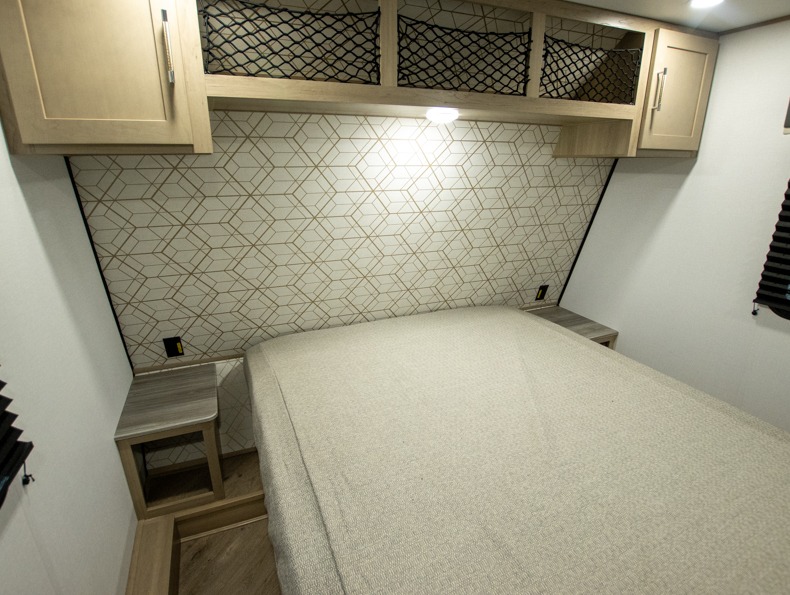 2026 Keystone RV Carbon 321LT - Image 25