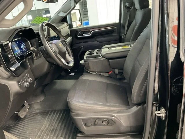 2025 Chevrolet Silverado 2500HD 4WD Crew Cab 159" LT - Image 14