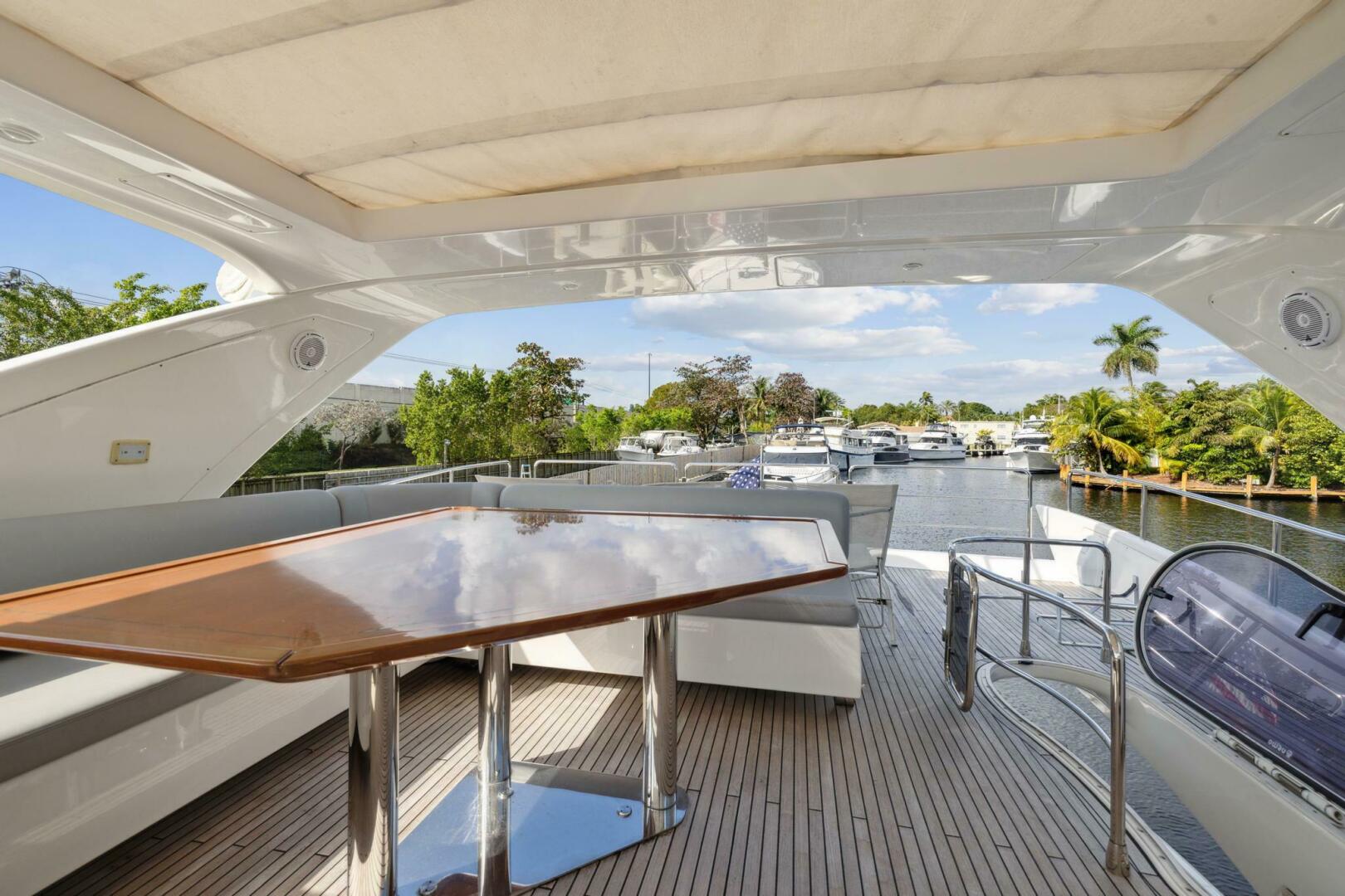 2013 Azimut 70 - Image 18