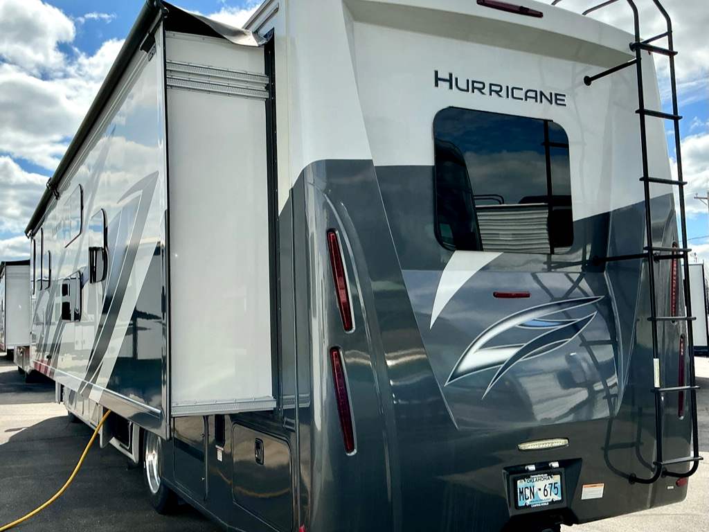 2023 THOR MOTOR COACH 34J - Image 7