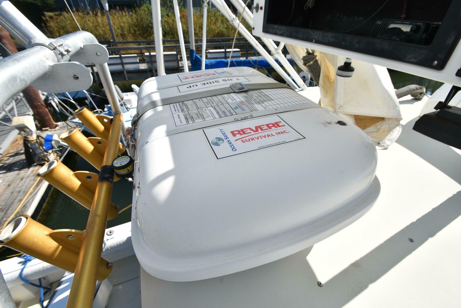 1999 Carolina Classic 28 Express - Image 16