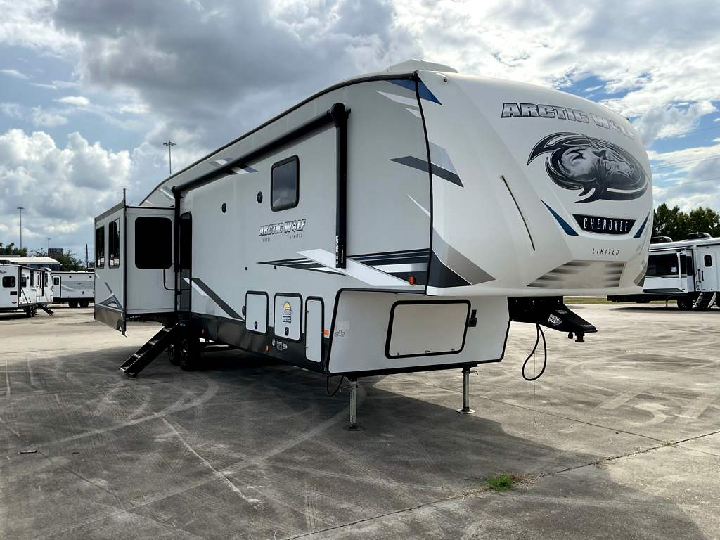 2022 FOREST RIVER ARTICWOLF M-3880 SUITE - Image 2