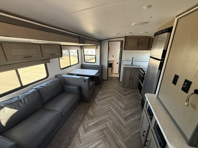 2021 Cruiser RV Shadow Cruiser Ultra-Lite SC327BHS - Image 14