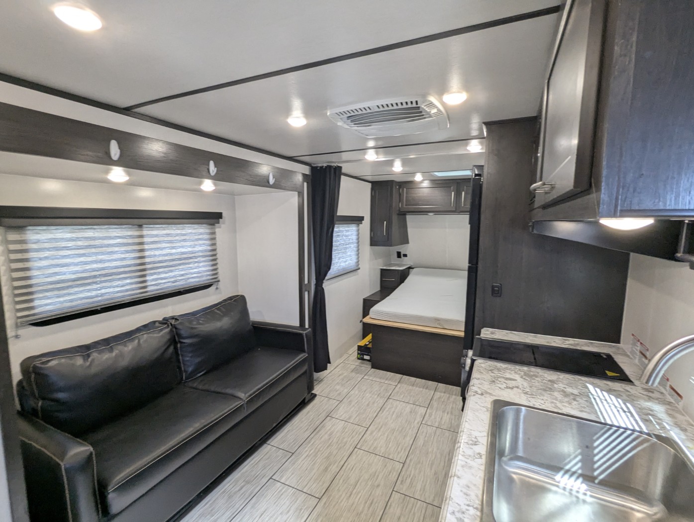 2024 Genesis Supreme Surfside Limited 19FSS - Image 10