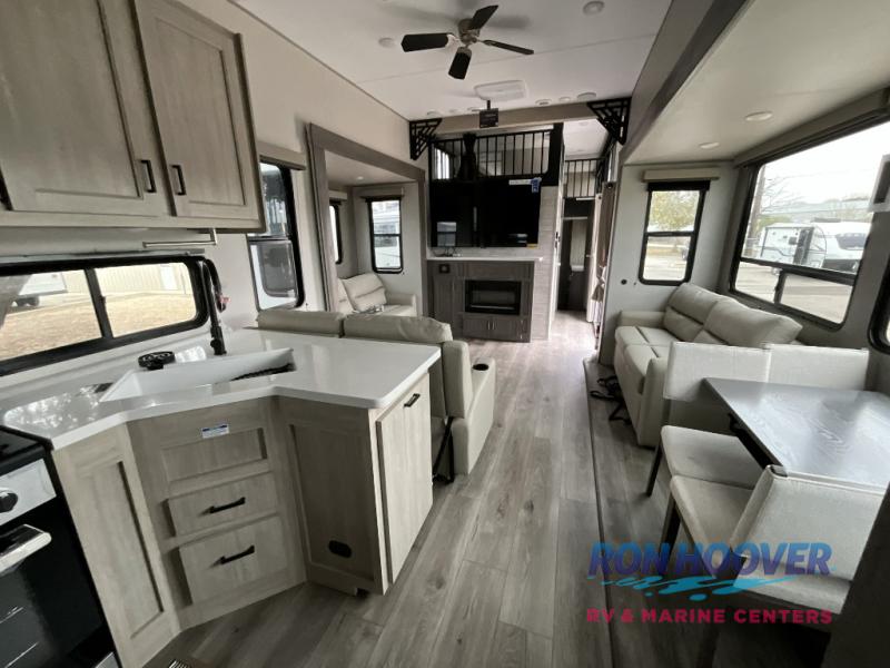2026 COACHMEN CATALINA 44CONDO - Image 17