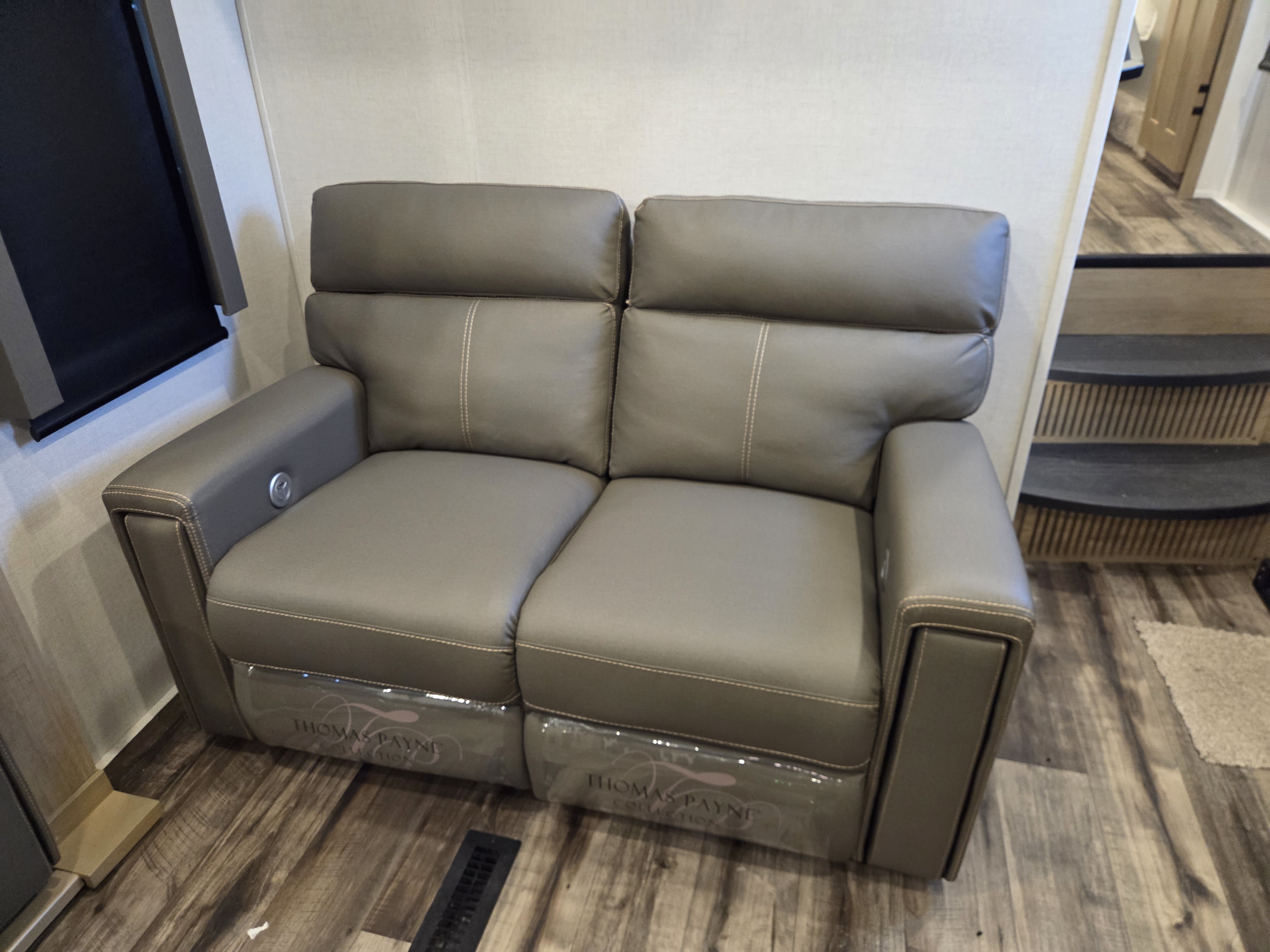 2022 Keystone Raptor 423 - Image 7