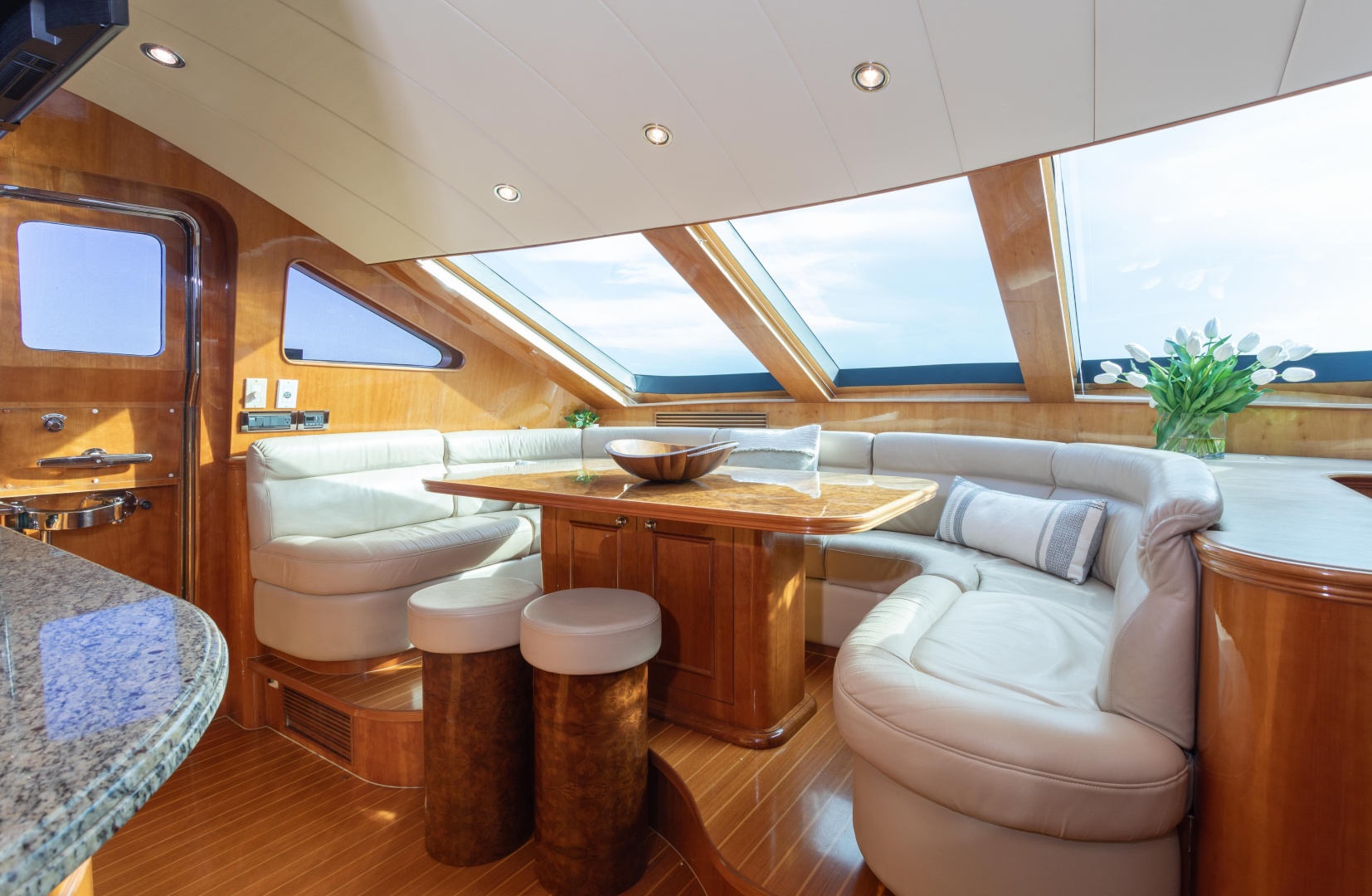 2007 Horizon Elegance 82 - Image 11