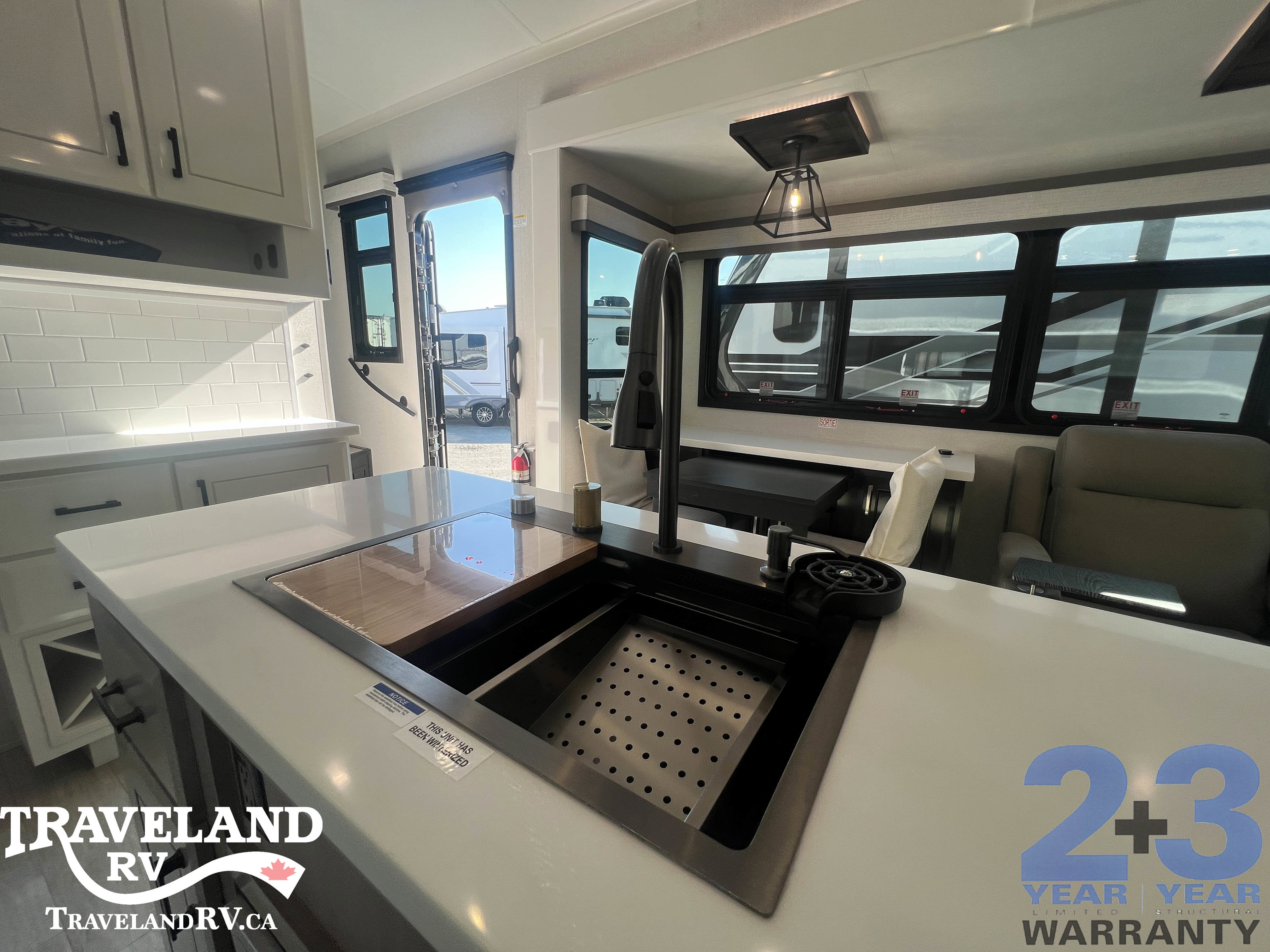 2026 Jayco Pinnacle 32RLTS - Image 18