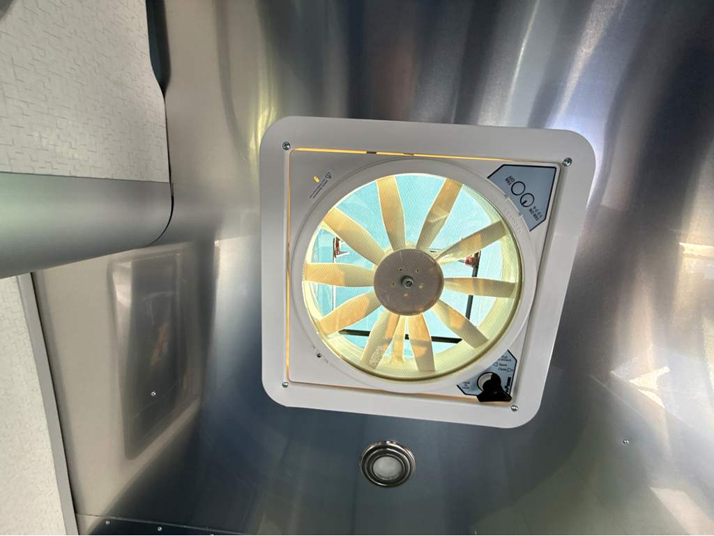 2026 AIRSTREAM Basecamp 20X - Image 24