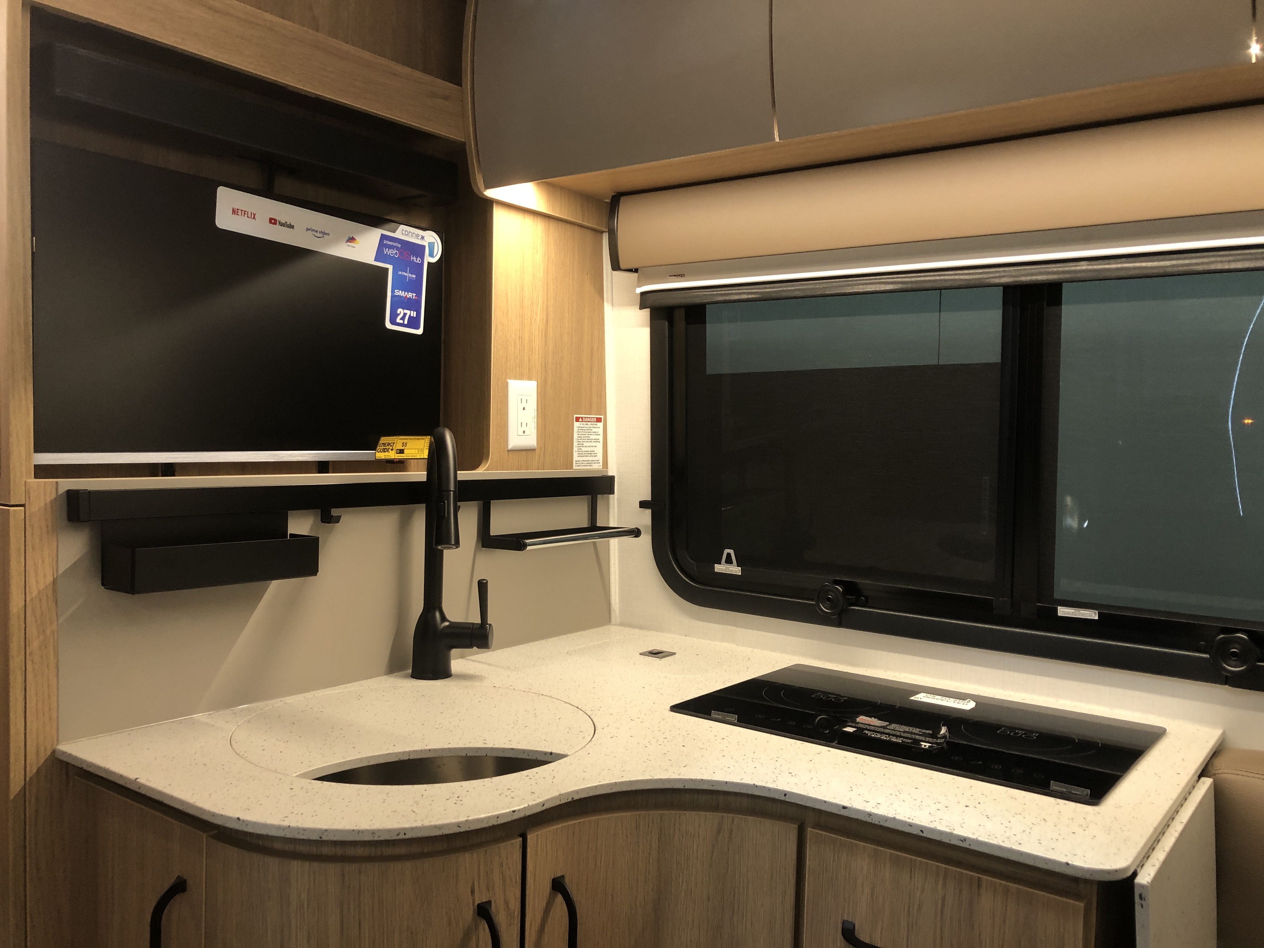 2026 Leisure Travel Unity U24TB - Image 7
