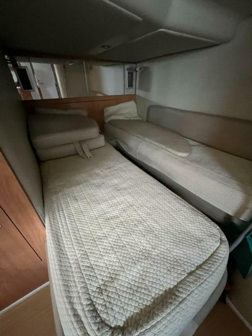 2000 Regal 4160 Commodore - Image 28