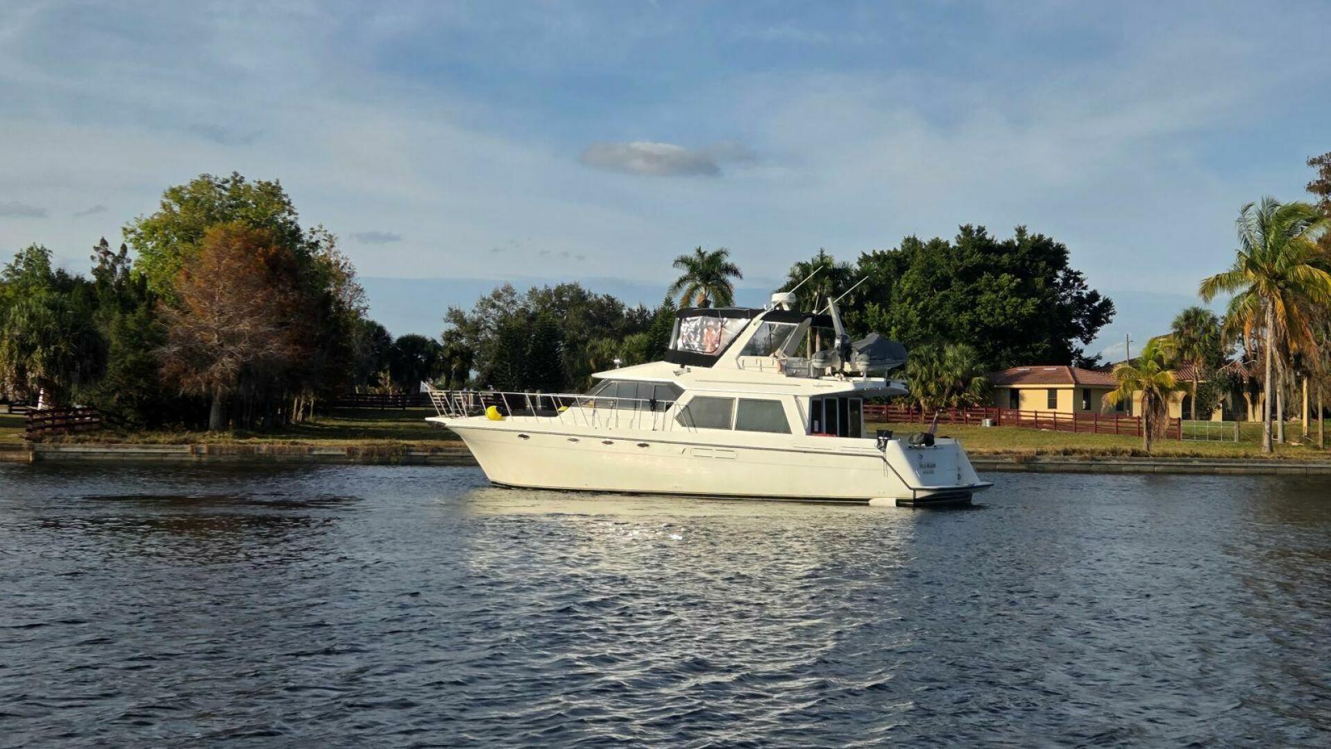 1998 Navigator 5300 - Image 3