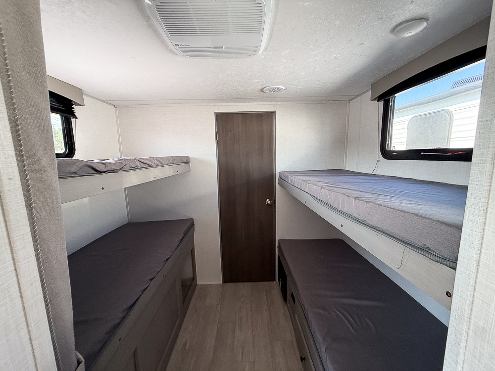 2025 COACHMEN 25QBH - Image 39