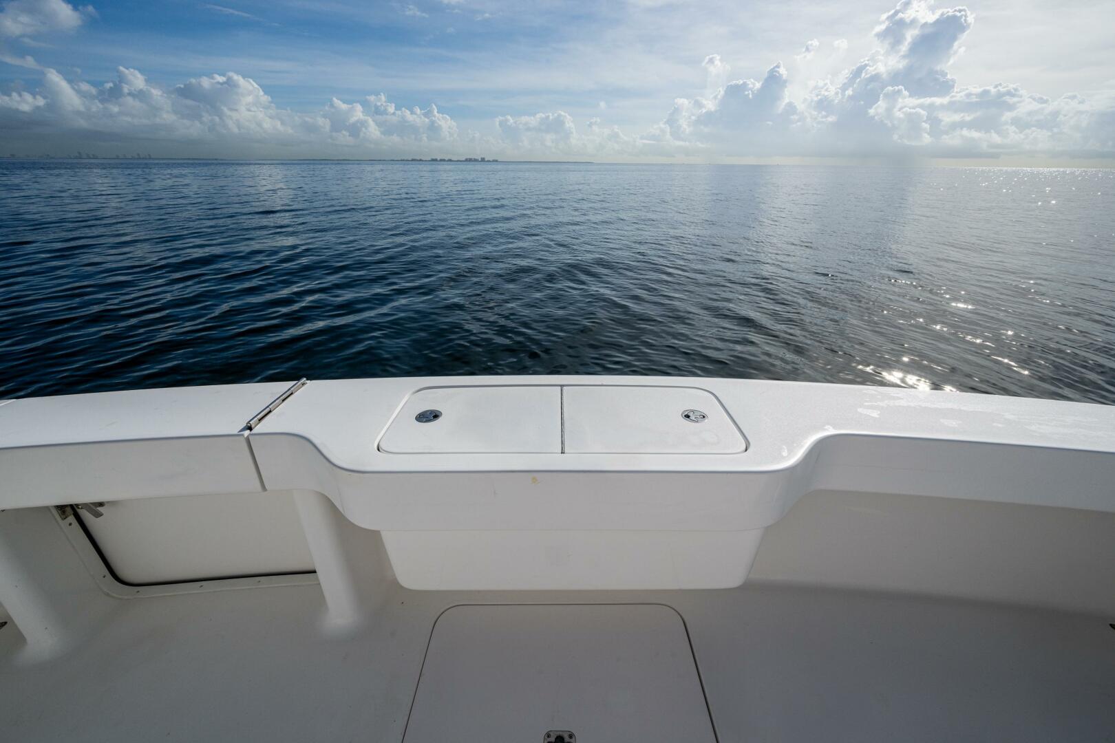 2004 Viking 48 Convertible - Image 32