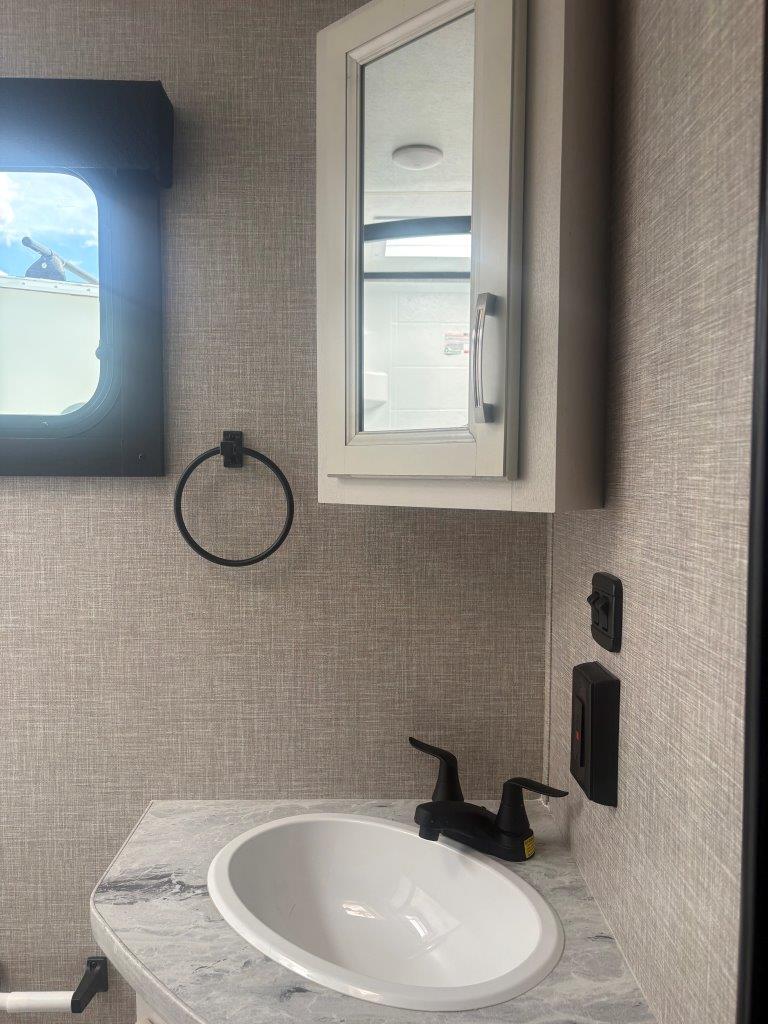 2023 Jayco Jay Feather 24BH - Image 19