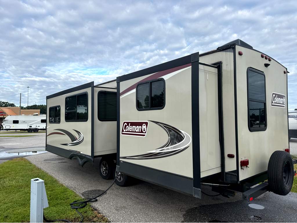 2019 DUTCHMEN COLEMAN 3015BH - Image 5