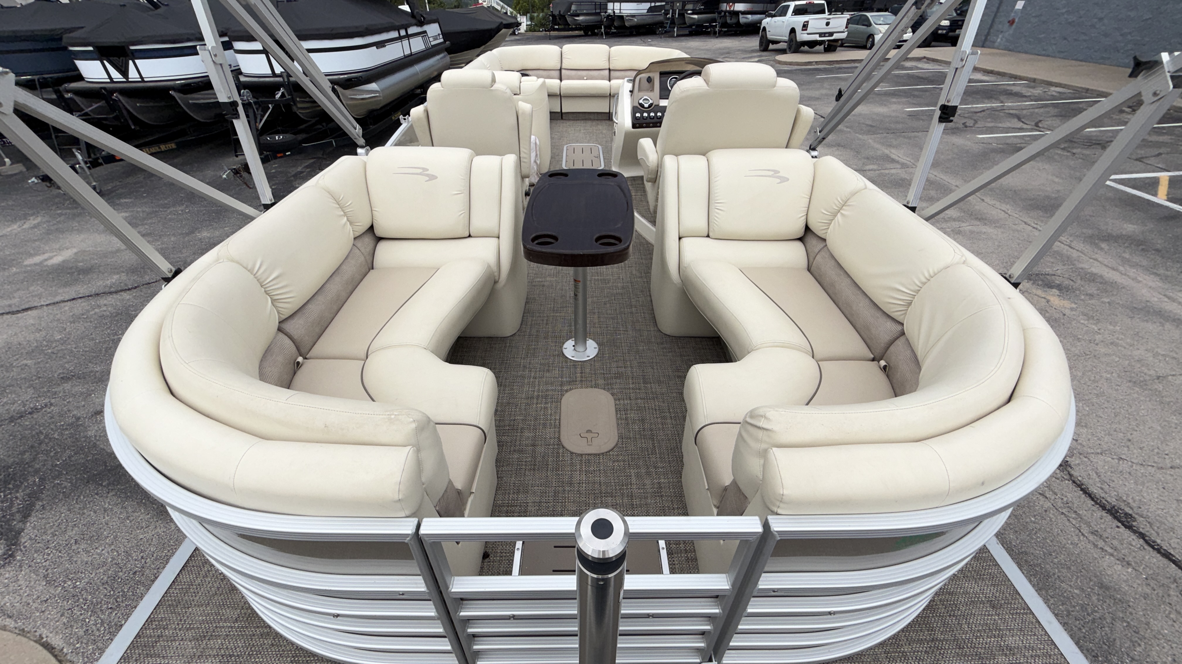 2015 Bennington 2550 RSR - Image 10