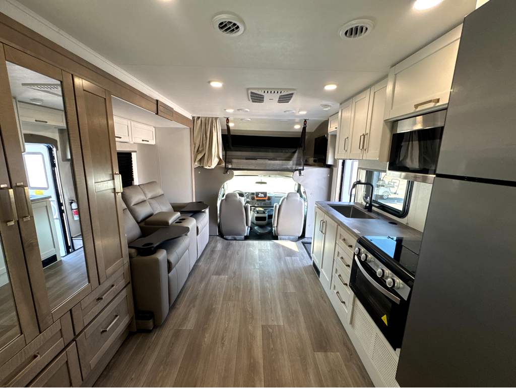 2027 ENTEGRA COACH ODYSSEY 24B - Image 13