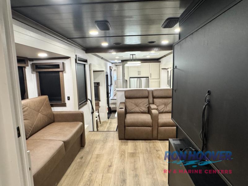 2026 FOREST RIVER 425FO - Image 26
