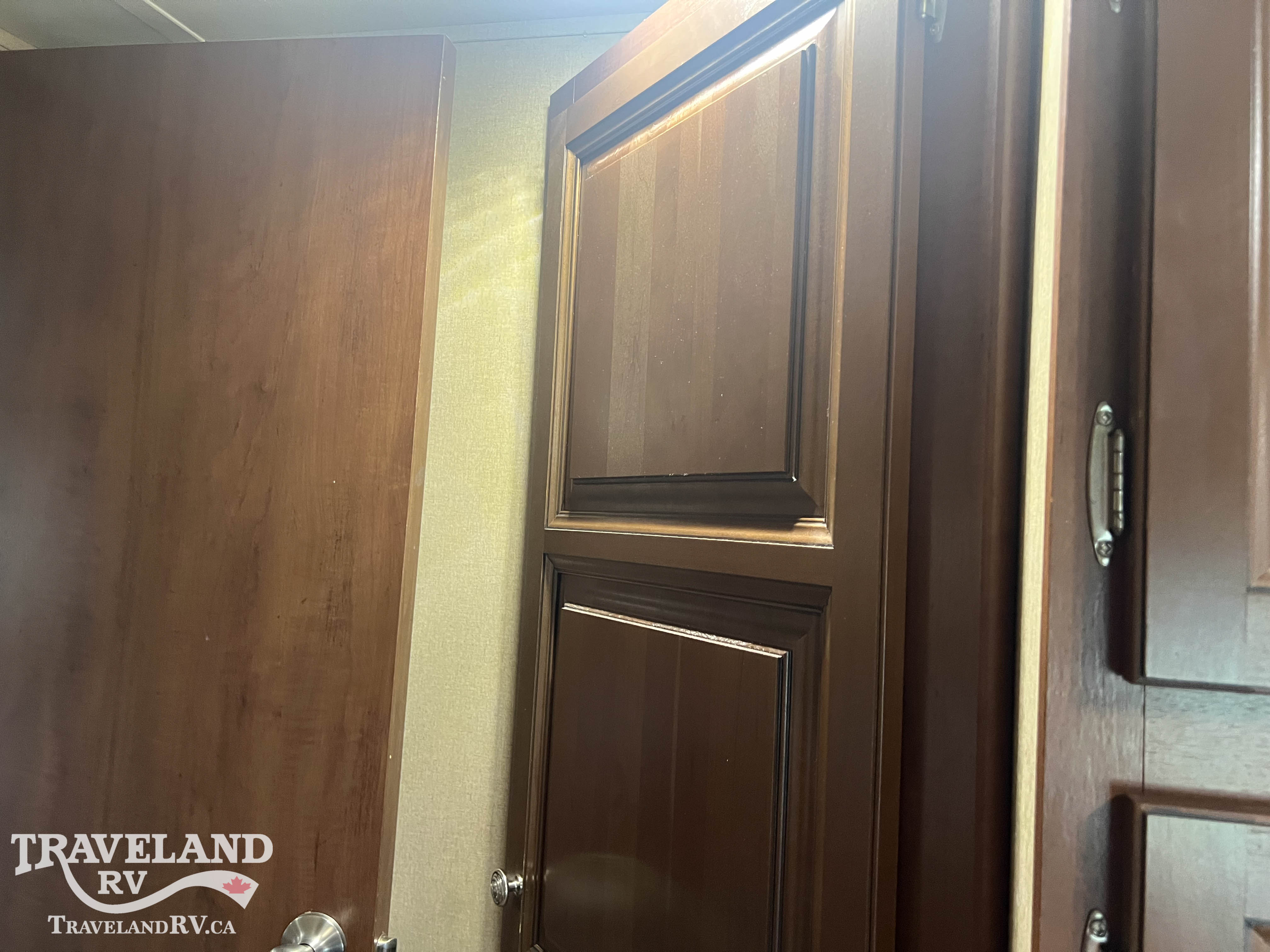 2014 Dutchmen Denali 2625RL Trail Edition - Image 25