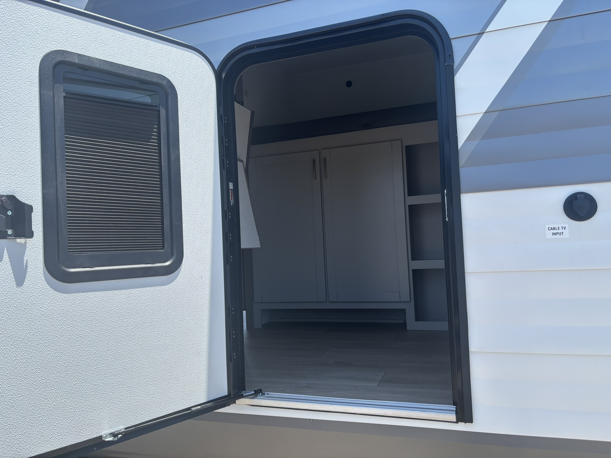 2027 JAYCO JAY FLIGHT 295TBS - Image 33