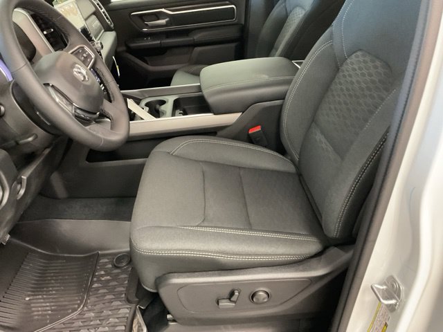 2026 Ram 1500 Big Horn 4x4 Crew Cab 5'7" Box - Image 14