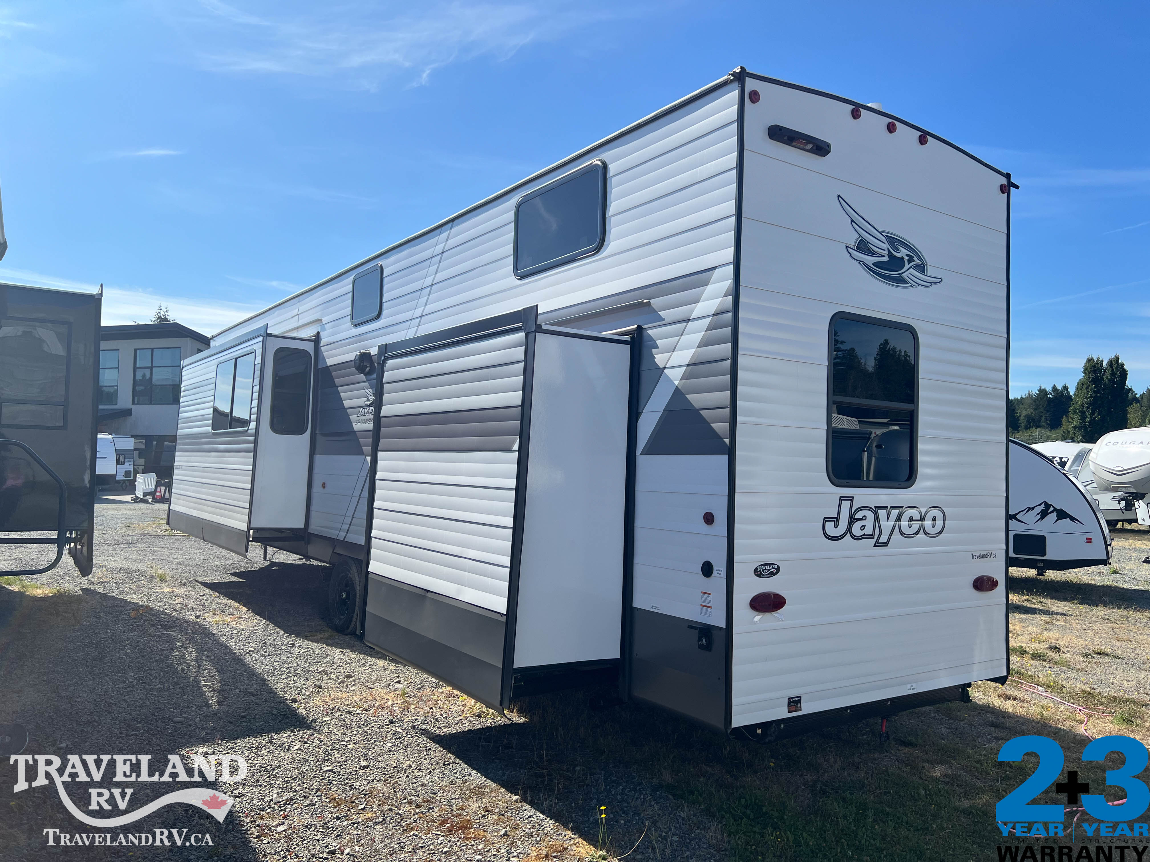 2027 Jayco Jay Flight Bungalow 404LOFT - Image 5