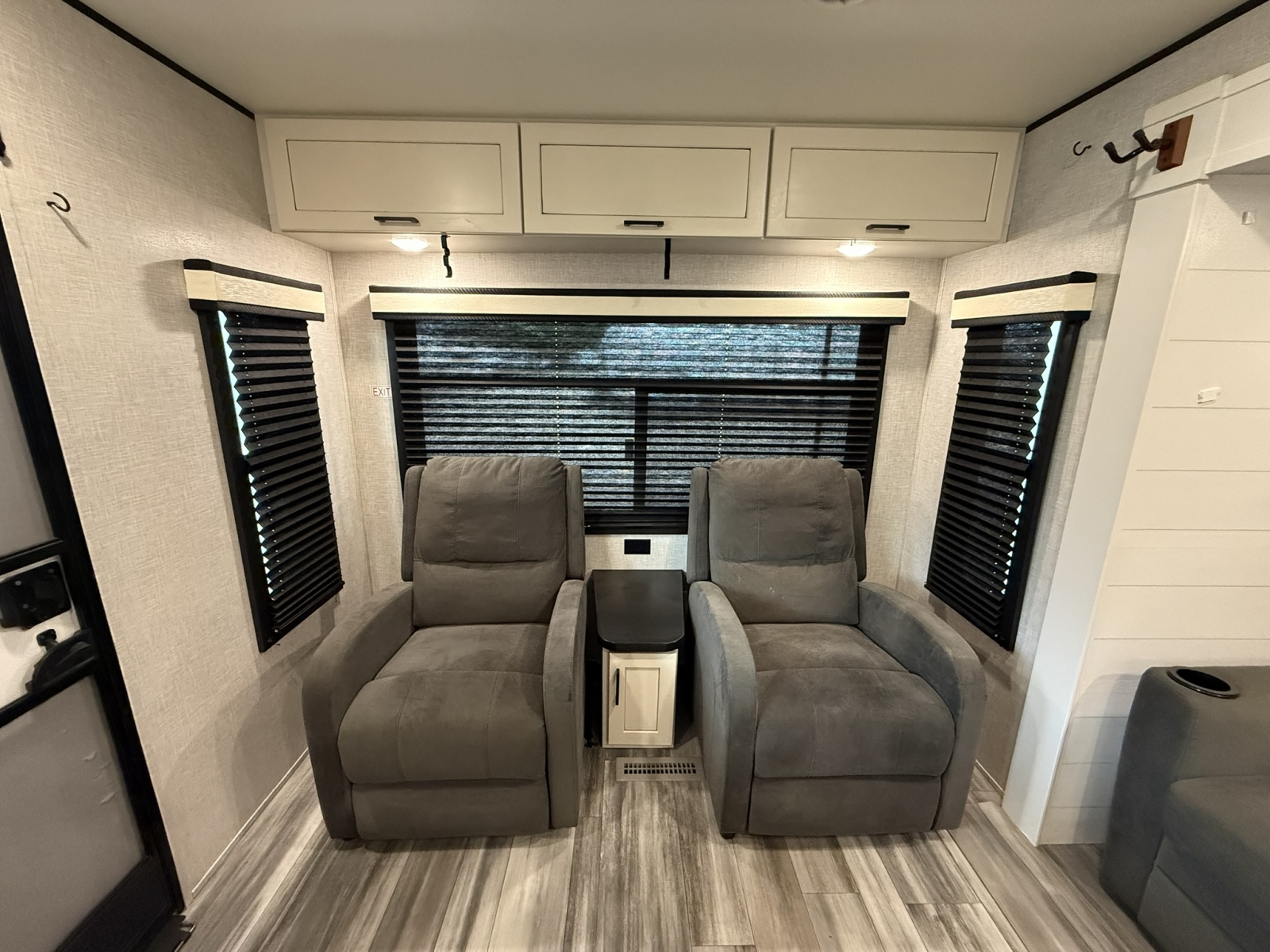 2025 Jayco Jay Flight 265RLS - Image 10