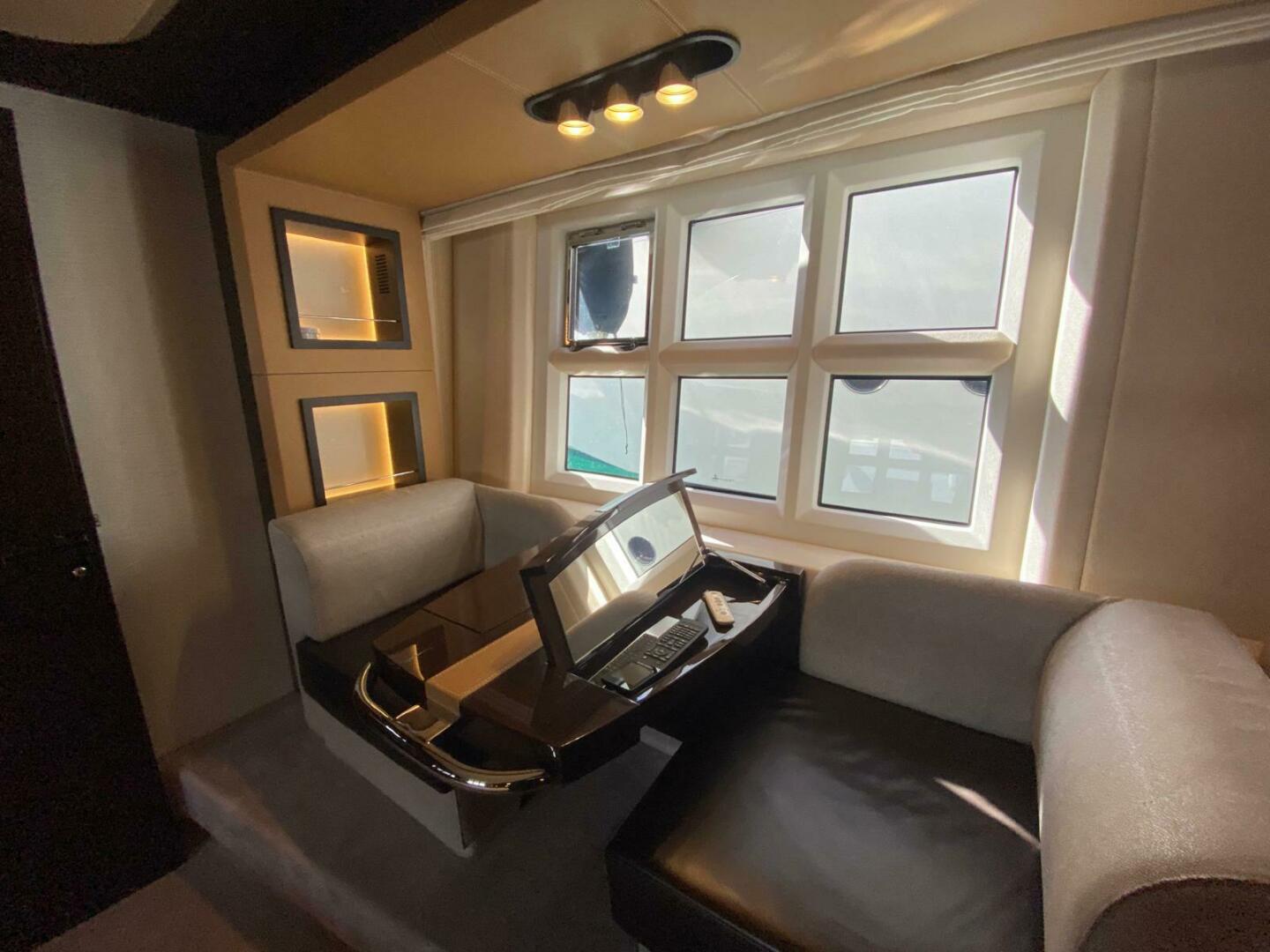 2016 Azimut 77S - Image 45
