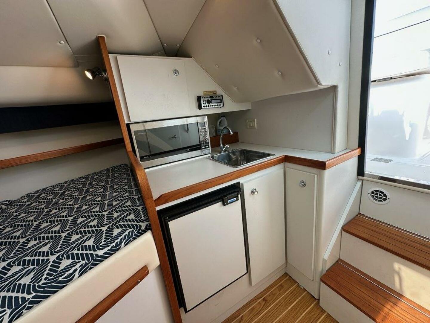 2006 Tiara Yachts 29 Coronet - Image 15