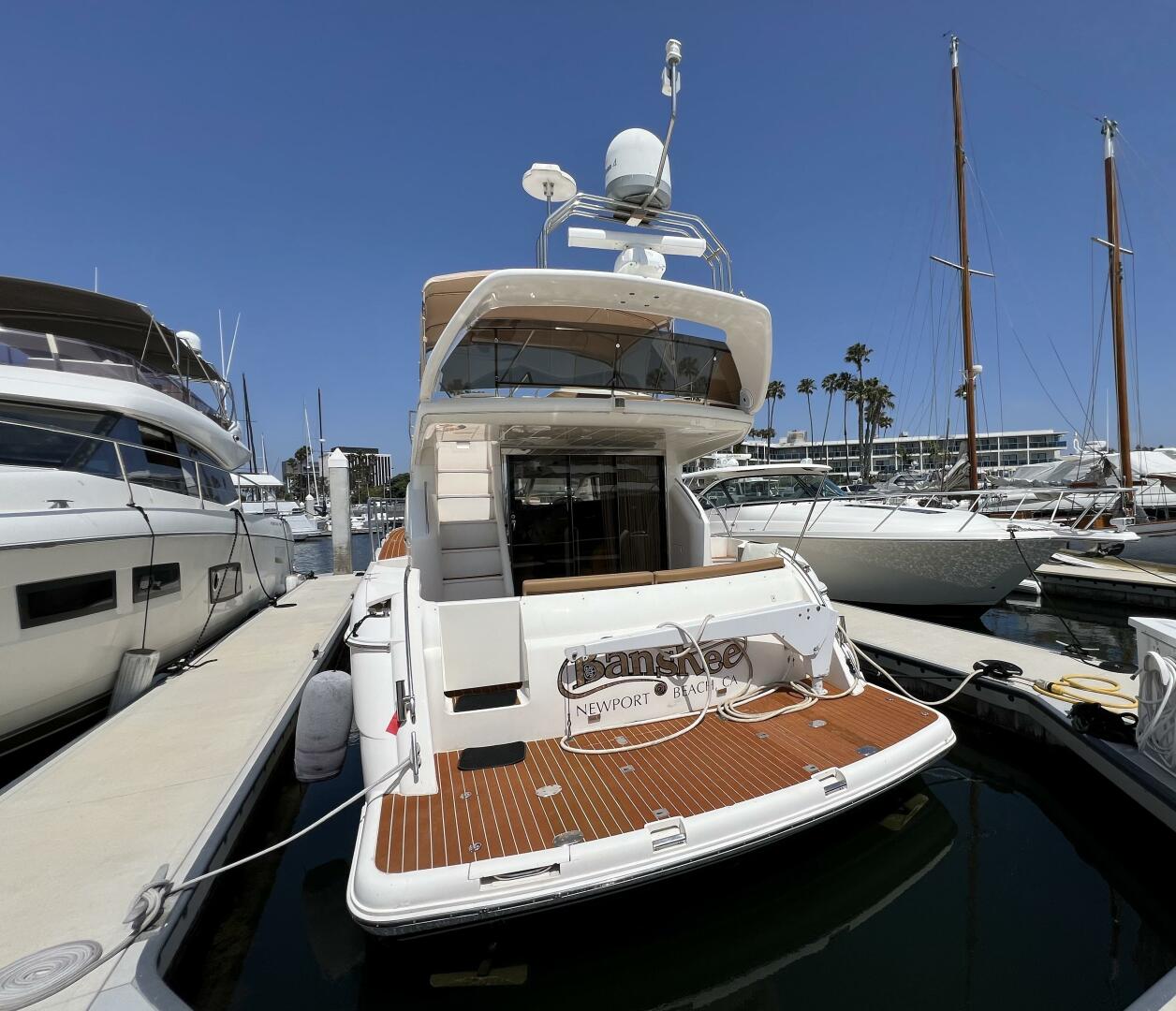 2000 Viking Princess 52 Flybridge - Image 7