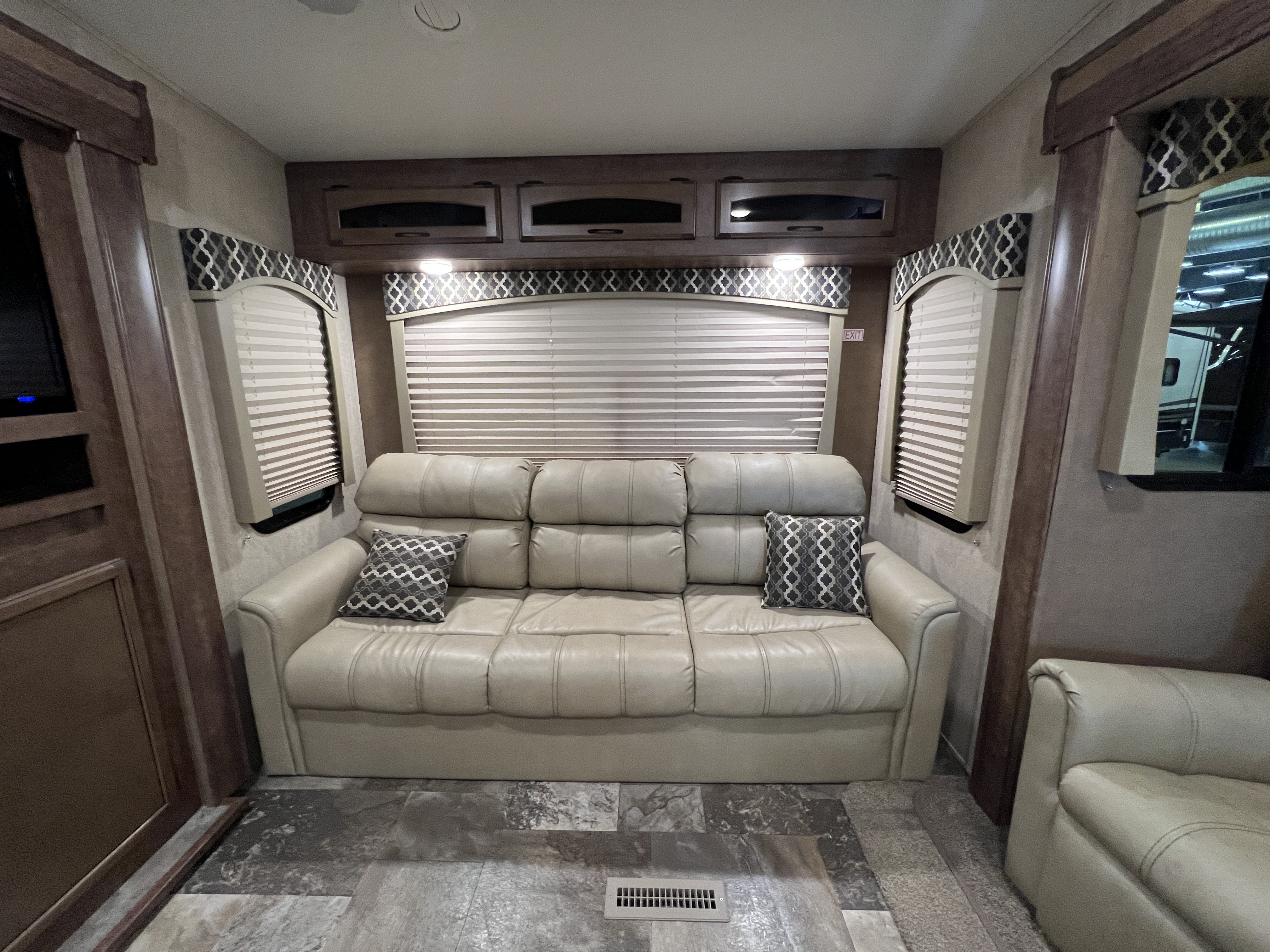 2017 Starcraft Solstice Super Lite 28TSI - Image 14