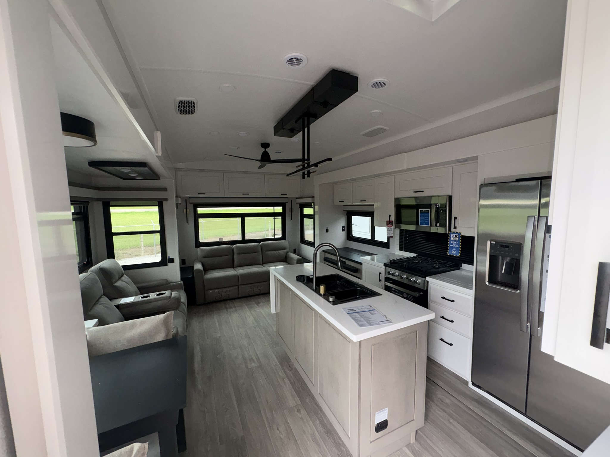 2027 JAYCO PINNACLE 32RLTS - Image 47