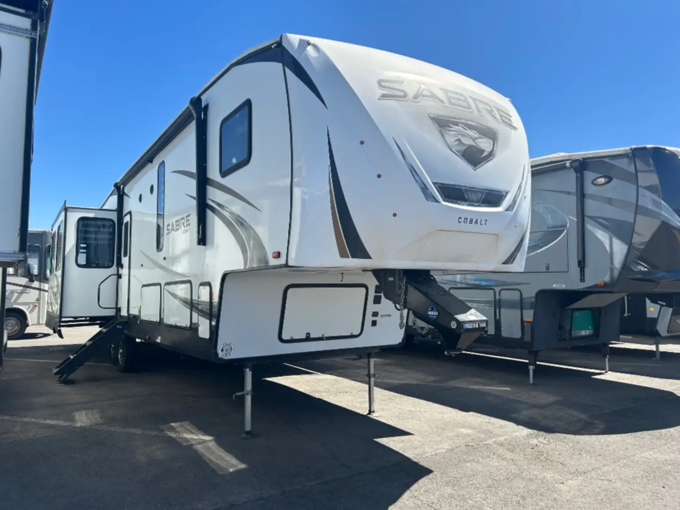 2021 FOREST RIVER SABRE 36BHQ - Image 1