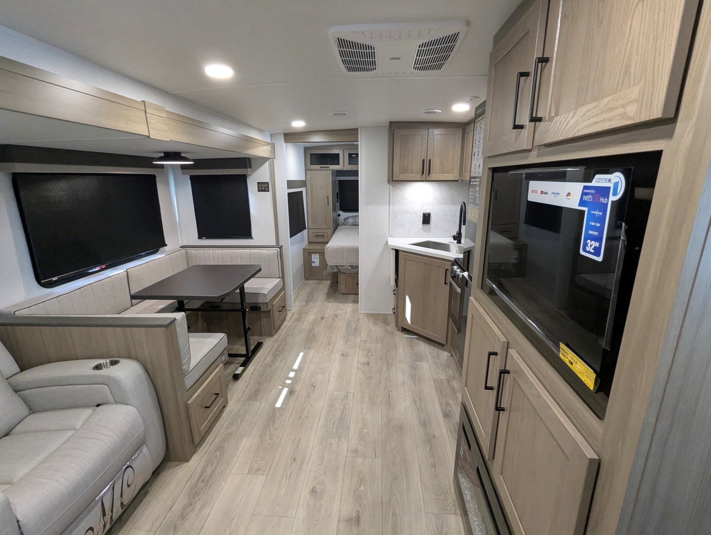 2027 Forest River Rockwood Ultra Lite 2706BH - Image 15