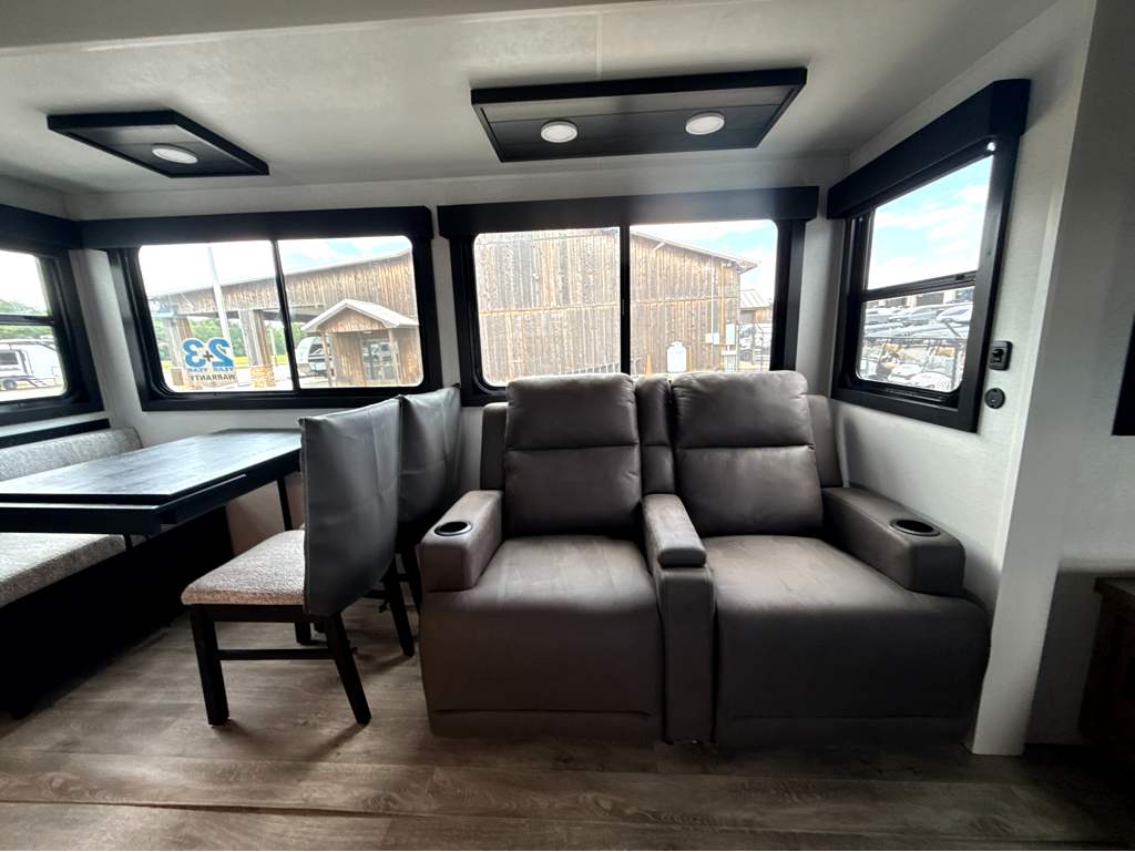 2027 JAYCO EAGLE 355MBQS - Image 15