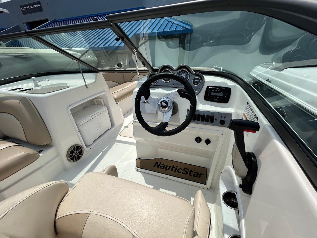 2021 NauticStar 203 DC - Image 6