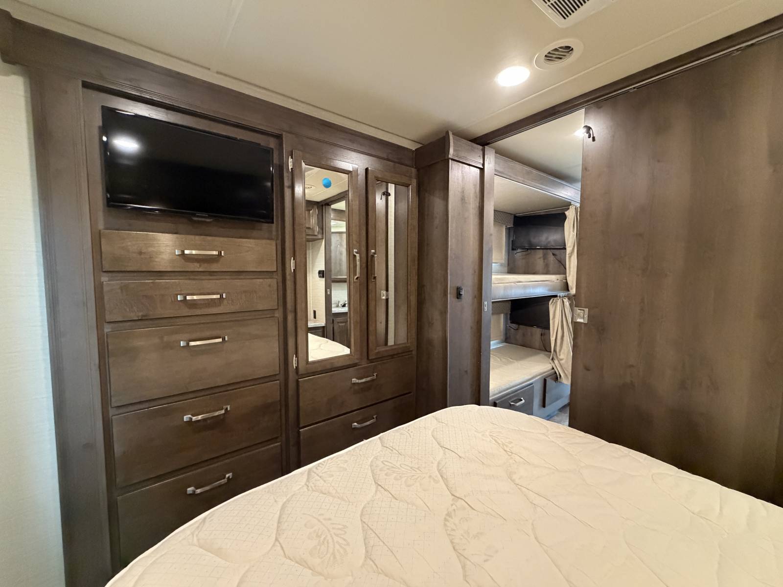 2019 Jayco Greyhawk 31F - Image 28