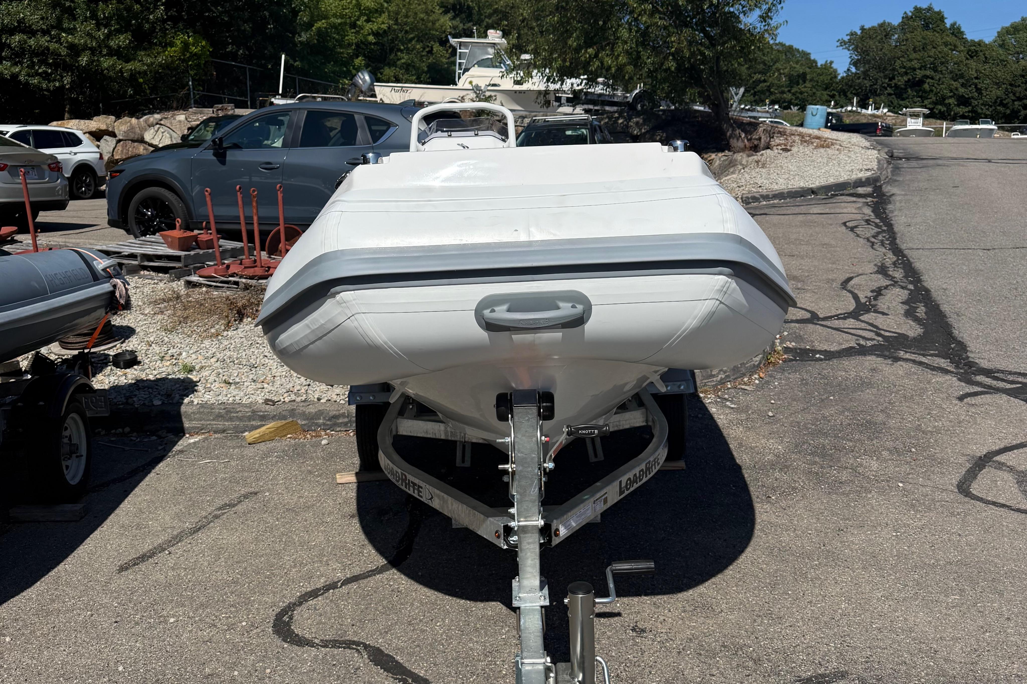 2025 Highfield Sport 420 Standard - Image 3