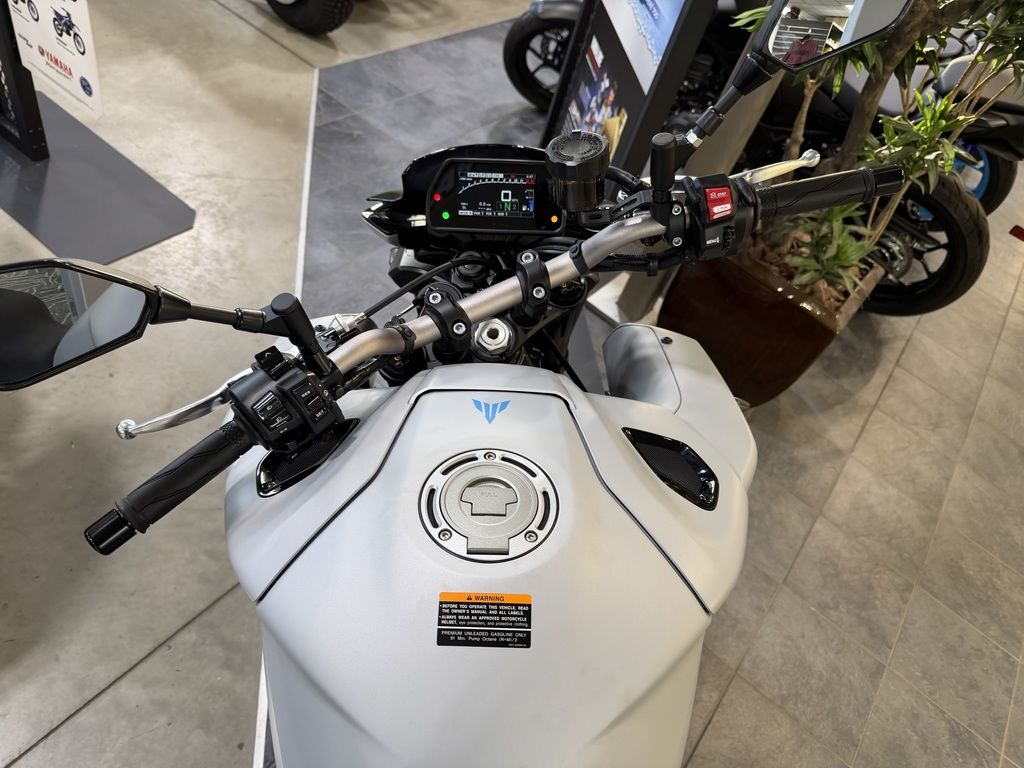 2026 Yamaha MT-10 - Image 10