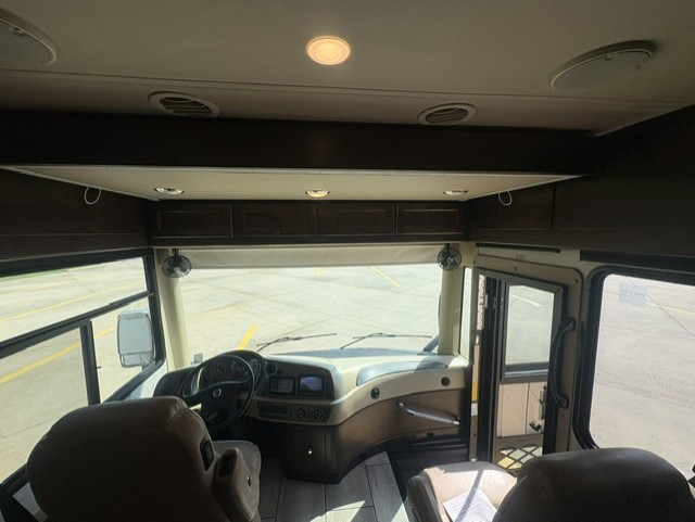 2020 TIFFIN ALLEGRO RED 33 AL - Image 5