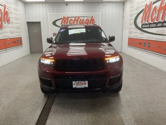 2023 Jeep Grand-Cherokee-L Laredo Altitude 4x4 - Image 2