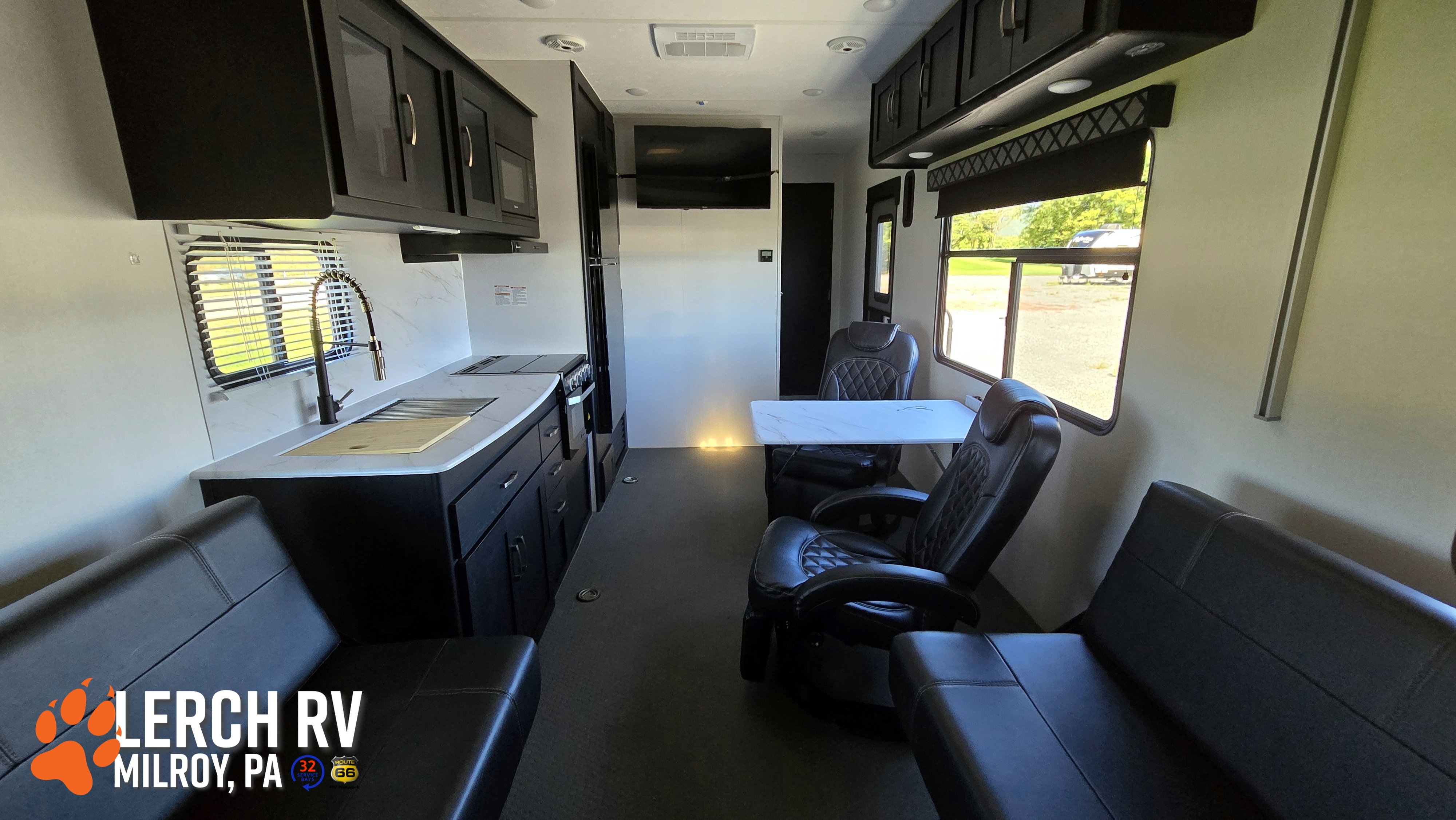 2024 Coachmen Adrenaline 27KB - Image 14