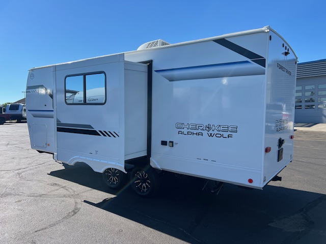 2026 CHEROKEE ALPHA WOLF 21RB - Image 6