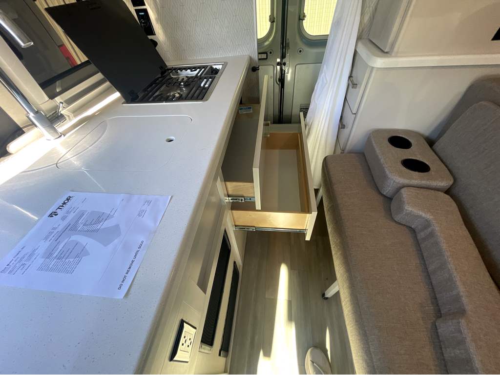 2026 THOR MOTOR COACH SCOPE 18M - Image 25