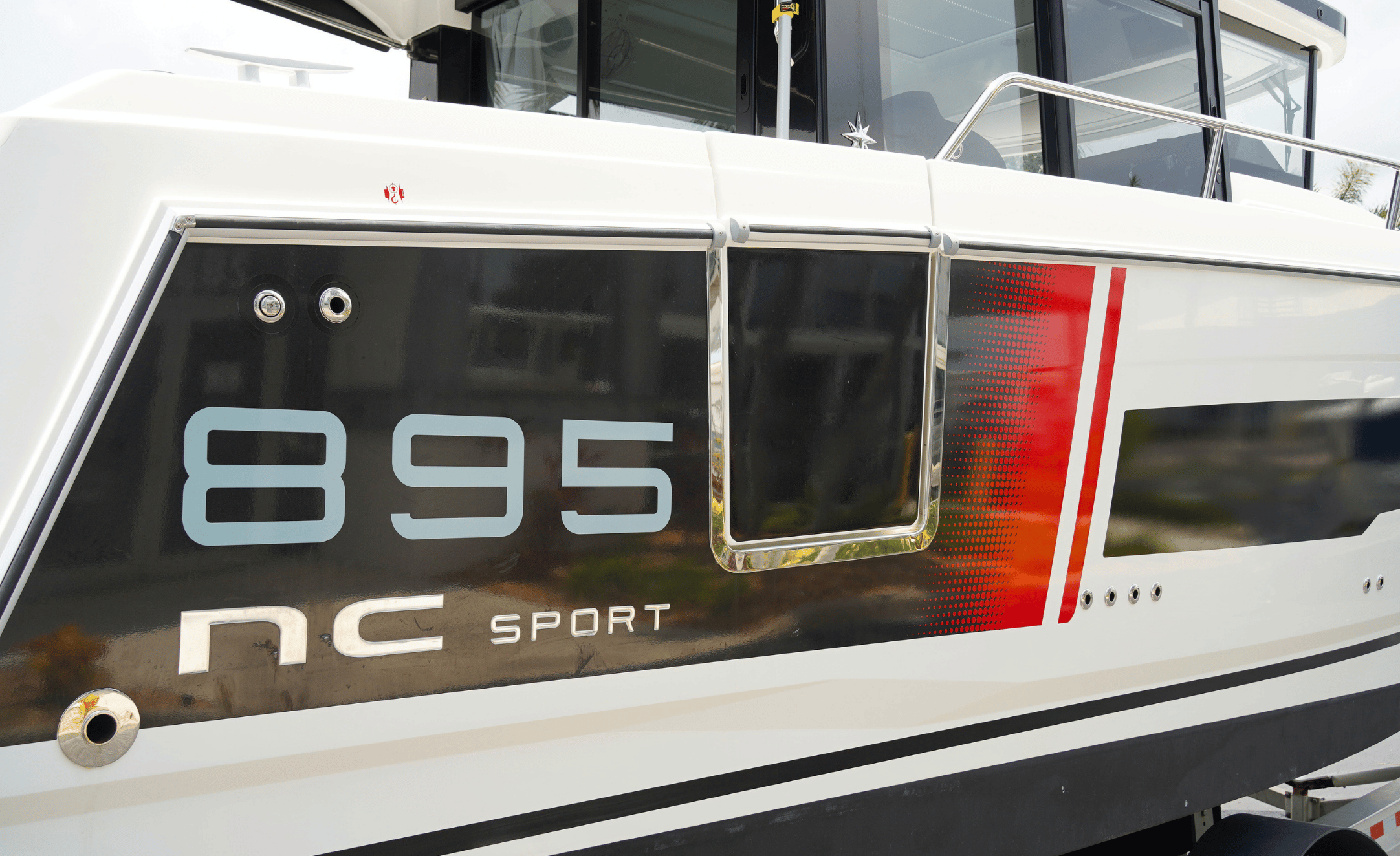 2025 JEANNEAU NC 895 SPORT S2 - Image 9